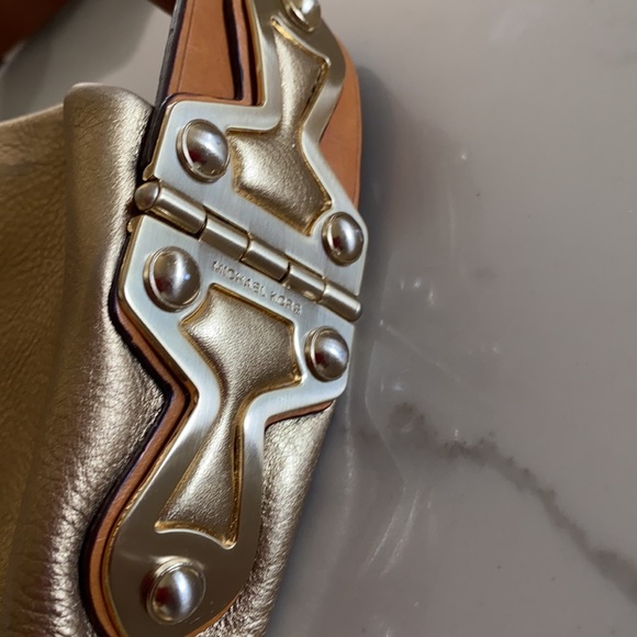 Vintage gold leather Michael Kors hobo style purse - Picture 3 of 8